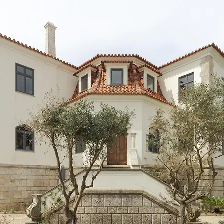 Seafront Manor 别墅 *