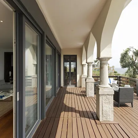 Seafront Manor 别墅