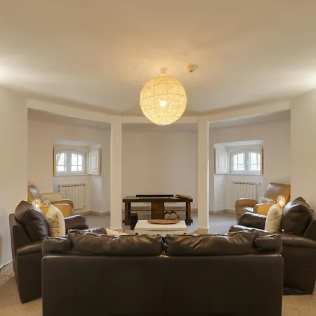 Seafront Manor فيلة