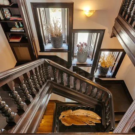 Seafront Manor فيلة