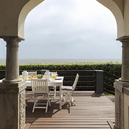 فيلة Seafront Manor *